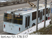 Троллейбус  ZiU-682G-016 (018), маршрут 10А, движется по Проспекту Ленина. Волгоград, Россия. (2020 год). Редакционное фото, фотограф Андрей Цыганков / Фотобанк Лори