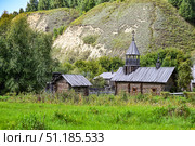 Деревянная церковь в тематическом парке Тобол. Редакционное фото, фотограф Александр Тараканов / Фотобанк Лори