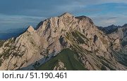 Maglic Mountain aerial landscape at sunset. Стоковое видео, видеограф Михаил Коханчиков / Фотобанк Лори