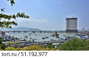 View of the mouth of the Kai River in the city of Nha Trang (2018 год). Редакционное фото, фотограф Александр Карпенко / Фотобанк Лори