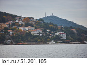 ISTANBUL, TURKEY - NOVEMBER 26, 2021: Building on the Princes' Islands, view from the ship. The Sea of Marmara. Редакционное фото, фотограф Наталия Кирсанова / Фотобанк Лори