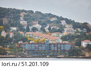 ISTANBUL, TURKEY - NOVEMBER 26, 2021: Building on the Princes' Islands, view from the ship. The Sea of Marmara. Редакционное фото, фотограф Наталия Кирсанова / Фотобанк Лори