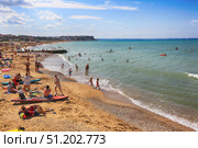 Отдых на пляже в августе. Орловка..Севастополь. Крым. Редакционное фото, фотограф Яна Королёва / Фотобанк Лори