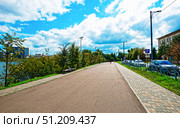 Набережная озера Нижний Кабан. Город Казань (2024 год). Редакционное фото, фотограф Макаров Алексей / Фотобанк Лори