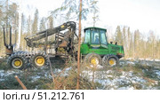work skidder logging in winter. Стоковое видео, видеограф Алексей Сергеев / Фотобанк Лори