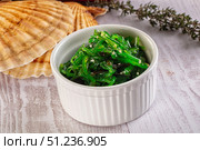 Japanese Chuka Wakame with sesame seeds. Стоковое фото, фотограф Андрей Старостин / Фотобанк Лори