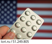 Healthcare Access in America: Prescription Medications and Patriotism. Редакционное фото, фотограф Sergakoff / Фотобанк Лори