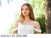 Young beautiful blonde girl with bare shoulders. Стоковое фото, фотограф Андрей Аркуша / Фотобанк Лори