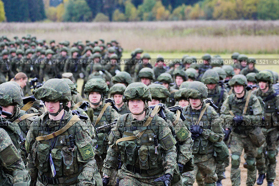 6 октября 2021 года на территории городских округов Клин, Истра и Волоколамск Московской области прошла ежегодная патриотическая акция «Марш кремлевских курсантов».6 октября 2021. Клин, Московская область, Россия. Редакционное фото, фотограф Артём Соболев / Фотобанк Лори
