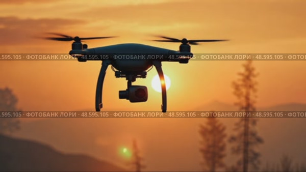 A wildfire observation drone flying among forest trees bound by flame. Стоковое AI-видео, аниматор Sergey Grishin / Фотобанк Лори