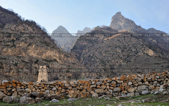 Abaev Tower, defensive structure of late Middle Ages in village of Kyunnyum, destroyed after deportation of Balkar people in spring, village of Upper Balkaria, Kabardino-Balkarian Republic, Russia (2023 год). Стоковое фото, фотограф Алексей Антипов / Фотобанк Лори