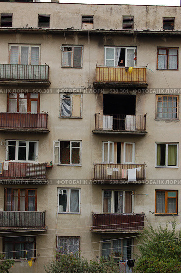 Абхазия. Гагра. Жилой дом (2008 год). Редакционное фото, фотограф nikolay uralev / Фотобанк Лори