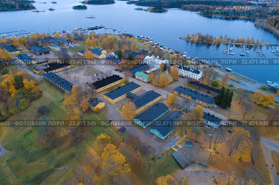 Above the ancient fortress of the  Lappeenranta city a October cloudy day (aerial photography). Finland (2019 год). Стоковое фото, фотограф Виктор Карасев / Фотобанк Лори