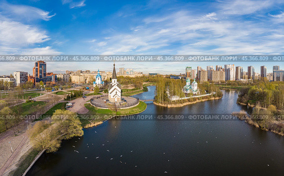 Aerial top View to St. George the Victorious Georgievskaya, Sergius Of Radonezh and Church Nativity of Christ and Srednerogatsky pond. Pulkovsky park. Saint Petersburg. Russia. Europe (2020 год). Стоковое фото, фотограф Алексей Ширманов / Фотобанк Лори