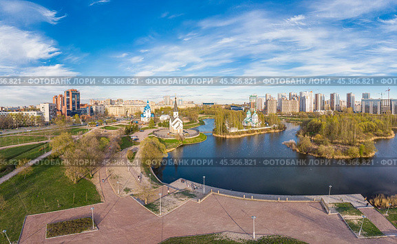 Aerial top View to St. George the Victorious Georgievskaya, Sergius Of Radonezh and Church Nativity of Christ and Srednerogatsky pond. Pulkovsky park. Saint Petersburg. Russia. Europe (2020 год). Стоковое фото, фотограф Алексей Ширманов / Фотобанк Лори