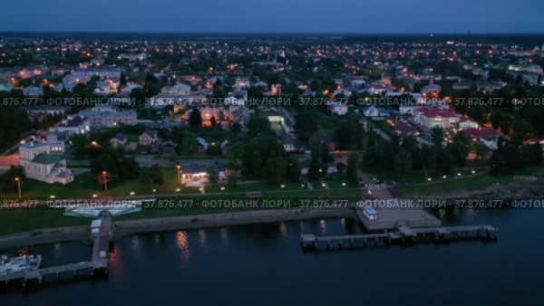 Aerial view of the Volga river embankment and city Uglich. Russia. Стоковое видео, видеограф Яков Филимонов / Фотобанк Лори