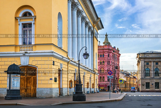 Александринский театр, доходный дом Басина, Санкт-Петербург. Стоковое фото, фотограф Baturina Yuliya / Фотобанк Лори