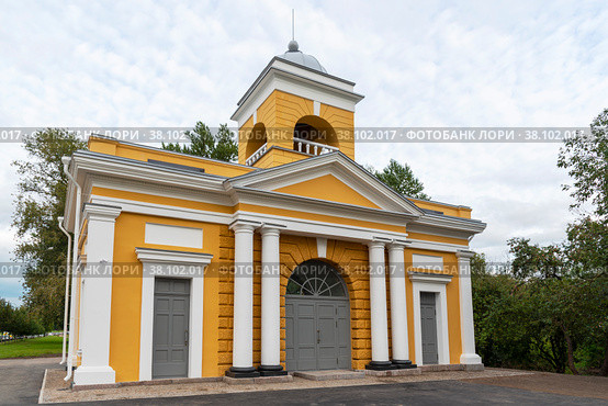 Александровские ворота (ворота порохового завода) 1800г.г арх.Ф.И.Демерцов, Санкт-Петербург (2022 год). Стоковое фото, фотограф Александр Щепин / Фотобанк Лори