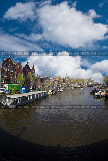 Amsterdam is the capital and largest city of the Netherlands.. Amsterdam autumn. Стоковое фото, агентство Ingram Publishing / Фотобанк Лори