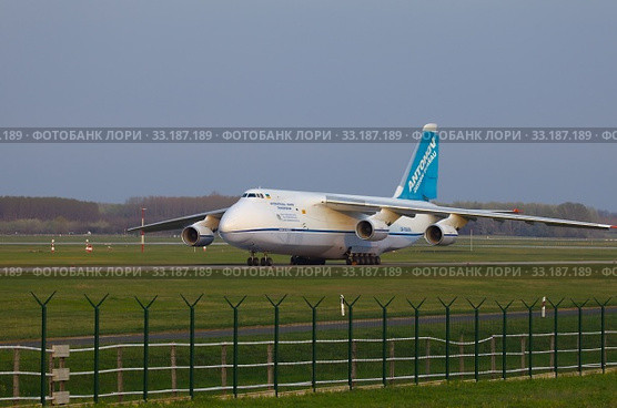 An-124. Стоковое фото, фотограф Péter Gudella / Smarterpix / Фотобанк Лори
