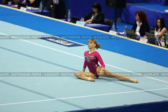 Анастасия Гришина на чемпионате Европы по спортивной гимнастике 2013 года. Москва, СК "Олимпийский" Редакционное фото, фотограф Игорь Долгов / Фотобанк Лори
