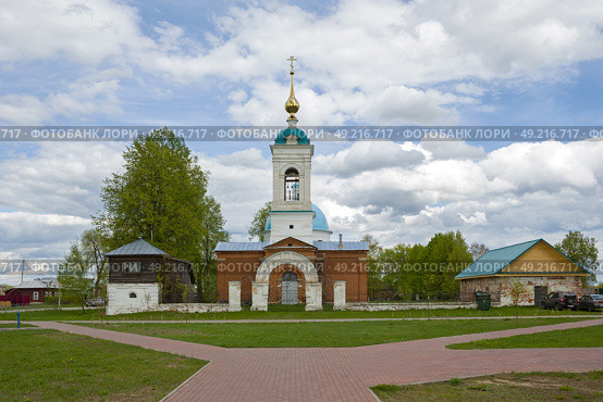 Ансамбль Никольской церкви, с. Гиблицы, Рязанская область. Редакционное фото, фотограф Ирина Яровая / Фотобанк Лори