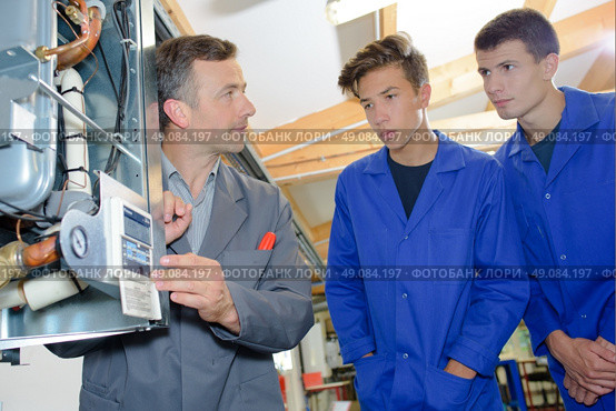 apprenticeship. Стоковое фото, агентство Ingram Publishing / Фотобанк Лори