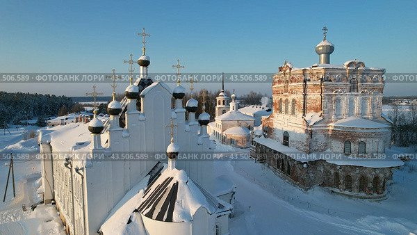 Артемиево-Веркольский мужской монастырь. Зима, аэрофотосъёмка. Веркола, Пинежский район, Архангельская область. (2019 год). Стоковое фото, фотограф Николай Гернет / Фотобанк Лори