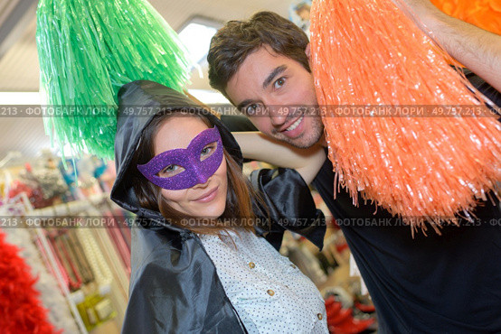 at the party goods store. Стоковое фото, агентство Ingram Publishing / Фотобанк Лори