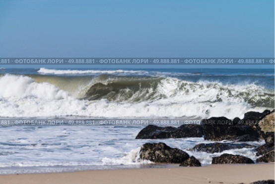 Atlantic waves at Costa Nova, Portugal. Стоковое фото, агентство Ingram Publishing / Фотобанк Лори