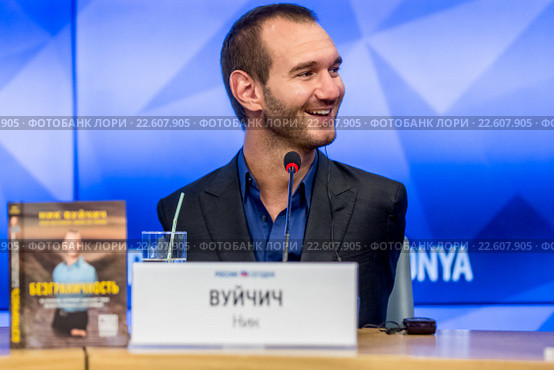 Австралийский оратор, меценат, писатель и певец, Ник Вуйчич (2016 год). Редакционное фото, фотограф Андрей Дегтярёв / Фотобанк Лори