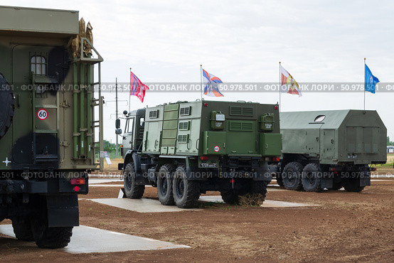 Автомобиль КАМАЗ с оборудованием ТДА-3 для постановки дымовых и аэрозольных завес и маскировки техники (2022 год). Редакционное фото, фотограф Андрей Цыганков / Фотобанк Лори