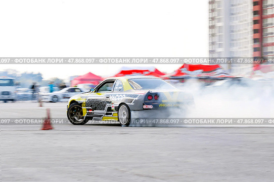 Автоспорт. Чемпионат по вождению с управляемым заносом (drift) (2023 год). Редакционное фото, фотограф Евгений Платонов / Фотобанк Лори
