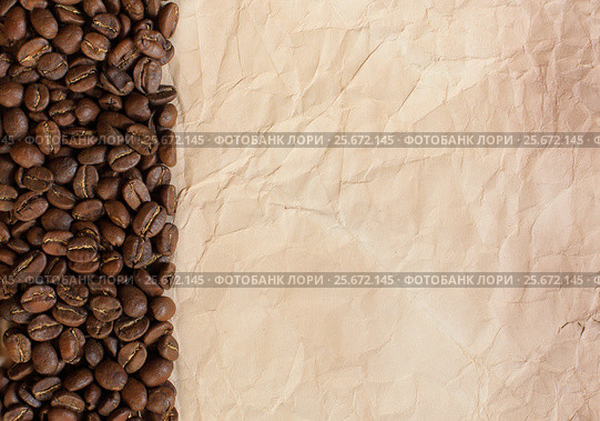 Background from coffee beans and old paper. Стоковое фото, фотограф Феликс Хромых / Фотобанк Лори