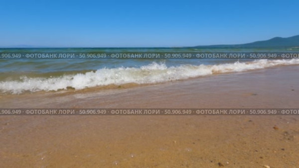 Байкальские волны лето. Стоковое видео, видеограф Степан Столбовский / Фотобанк Лори