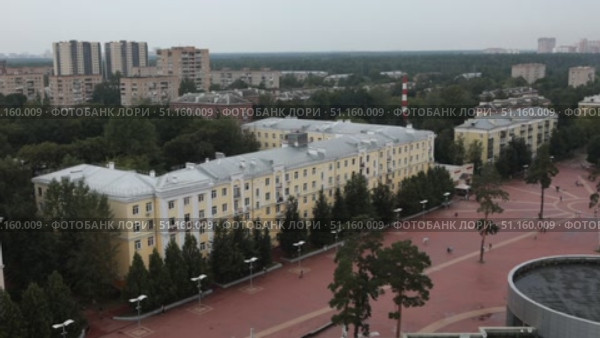 Балашиха панорама Парковой улицы (2021 год). Редакционное видео, видеограф Дмитрий Неумоин / Фотобанк Лори