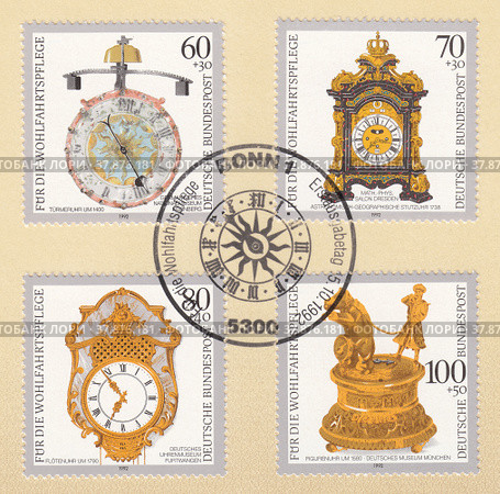 Башенные часы 1400 г. Астрономические каминные часы 1738 г. Часы с флейтой 1790 г. Статуэтка часы 1580 год, почтовая марка ФРГ 1992 года. Редакционная иллюстрация, иллюстратор александр афанасьев / Фотобанк Лори