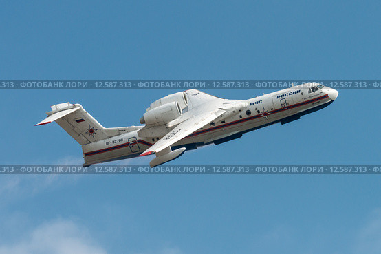 Бе-200. Самолет амфибия МЧС России для тушения пожаров. (2015 год). Редакционное фото, фотограф Алексей Бок / Фотобанк Лори