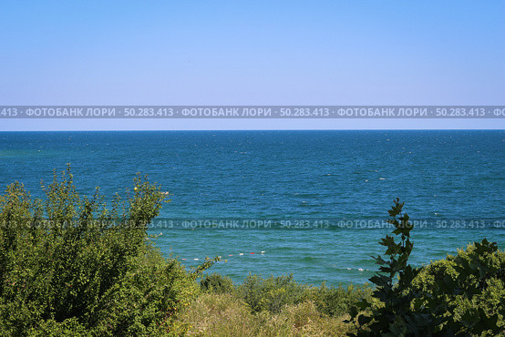 Beach on the Black Sea in the ancient city of Nessebar, Bulgaria. Стоковое фото, фотограф Марина Демидюк / Фотобанк Лори