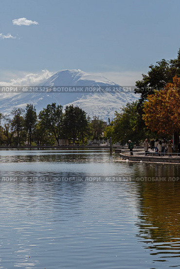 Beautiful view of the city of Yerevan and Mount Ararat, Armenia. Стоковое фото, фотограф Evgenia Shevardina / Фотобанк Лори