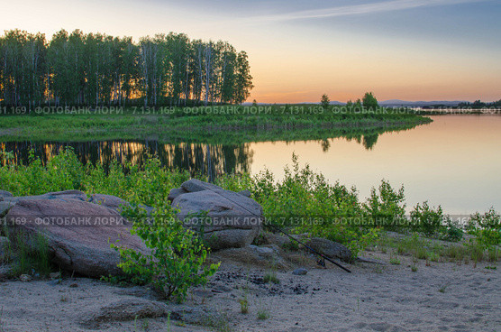 Берег реки. Стоковое фото, фотограф игорь турукин ФОТОГРАФ / Фотобанк Лори