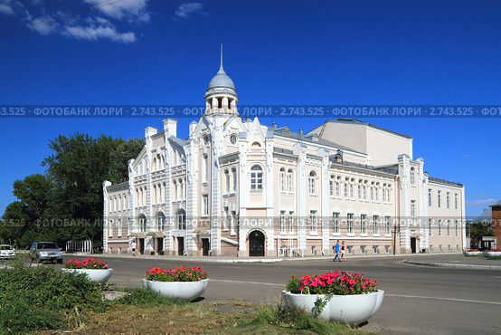 Бийский городской драматический театр. Город Бийск, Алтайский край (2011 год). Редакционное фото, фотограф Григорий Писоцкий / Фотобанк Лори