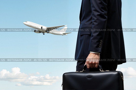 Бизнесмен с дорожной сумкой на фоне взлетающего самолета / Businessman with a travel bag on the background of a plane taking off. Стоковое AI-изображение, AI-художник Валерий Лукин / Фотобанк Лори