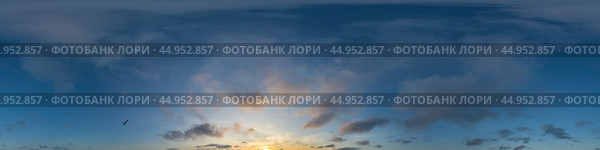 Blue sky panorama with puffy Cumulus clouds. Seamless hdr pano in spherical equirectangular format. Sky dome or zenith for 3D visualization, game and sky replacement for aerial drone 360 panoramas. Стоковое фото, фотограф Вера Грабчук / Фотобанк Лори