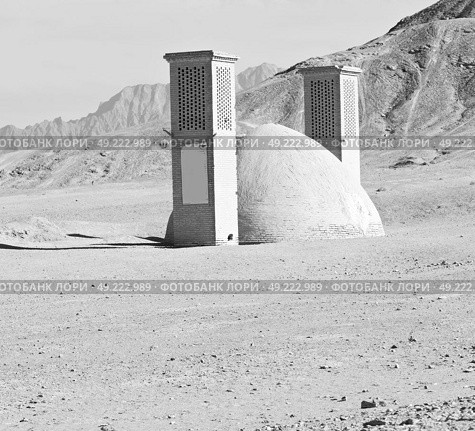 blur in iran near yazd the antique zoroastrian temple abandonated house and contruction. Стоковое фото, агентство Ingram Publishing / Фотобанк Лори