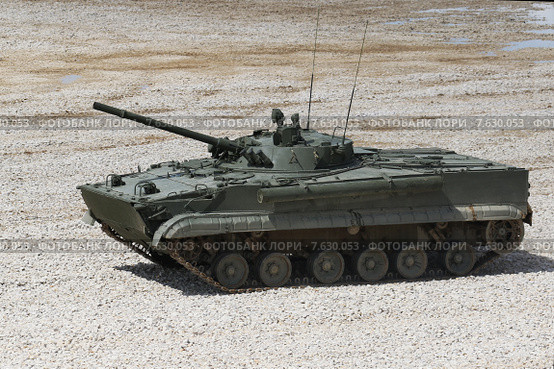 БМД-4. Боевая машина десанта на полигоне (2015 год). Редакционное фото, фотограф Андрей Дегтярёв / Фотобанк Лори