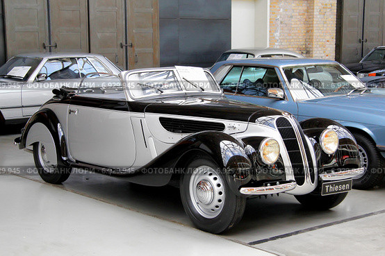 BMW 327 (2014 год). Редакционное фото, фотограф Art Konovalov / Фотобанк Лори