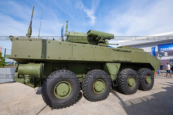 Боевая машина пехоты К-17 "Бумеранг" на международном военном форуме "Армия-2022", Парк Патриот. Редакционное фото, фотограф Виктор Карасев / Фотобанк Лори