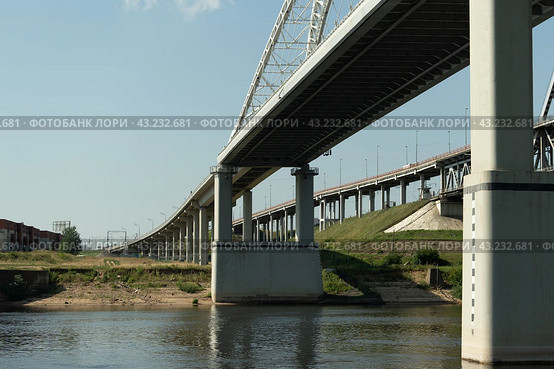 Борский автомобильный мост в Нижнем Новгороде (2022 год). Стоковое фото, фотограф Дмитрий Казаков / Фотобанк Лори