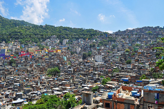 Бразильские фавелы Rocinha в Рио-де-Жанейро (2010 год). Стоковое фото, фотограф Elena Odareeva / Фотобанк Лори